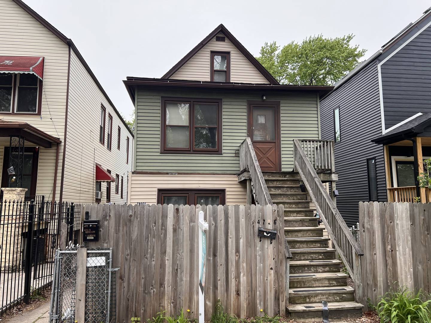 Chicago, IL 60630,4726 N Kennicott AVE