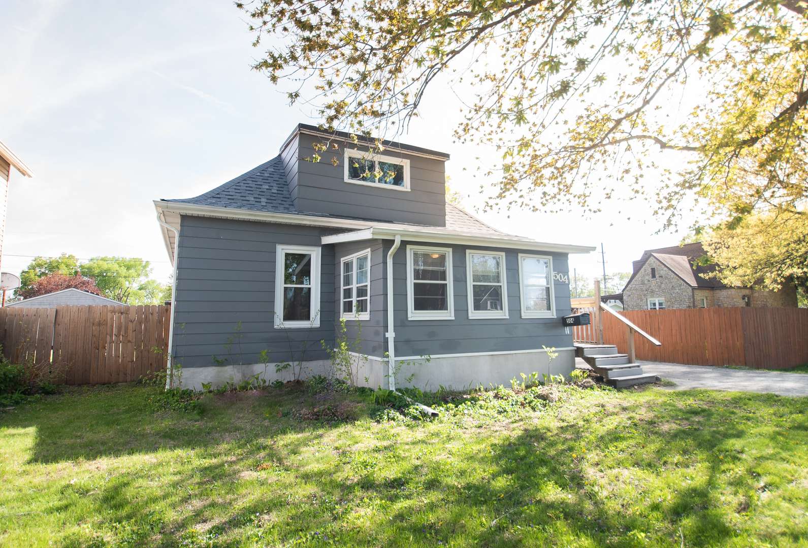 Rock Falls, IL 61071,504 E 8th ST