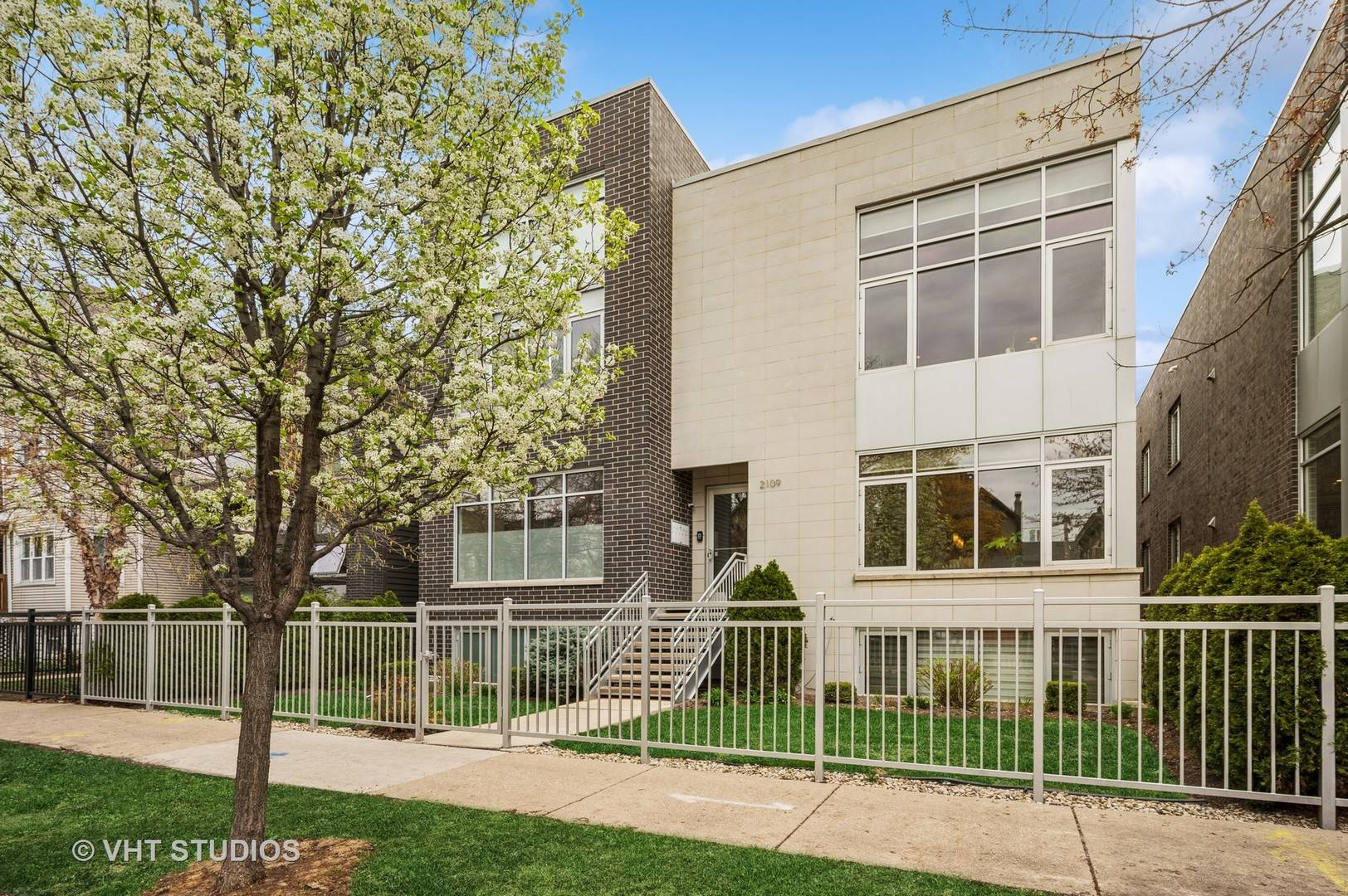 Chicago, IL 60647,2109 N Campbell AVE #2N