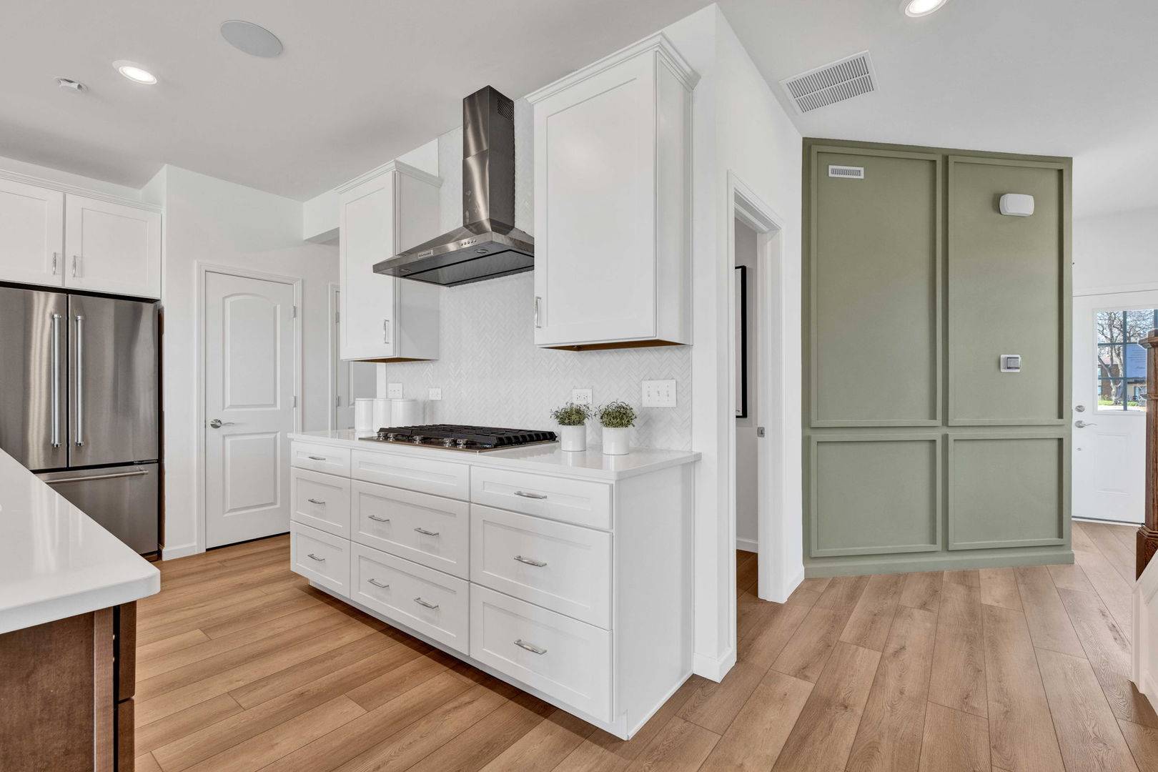 Batavia, IL 60510,32 Weirich WAY #76002