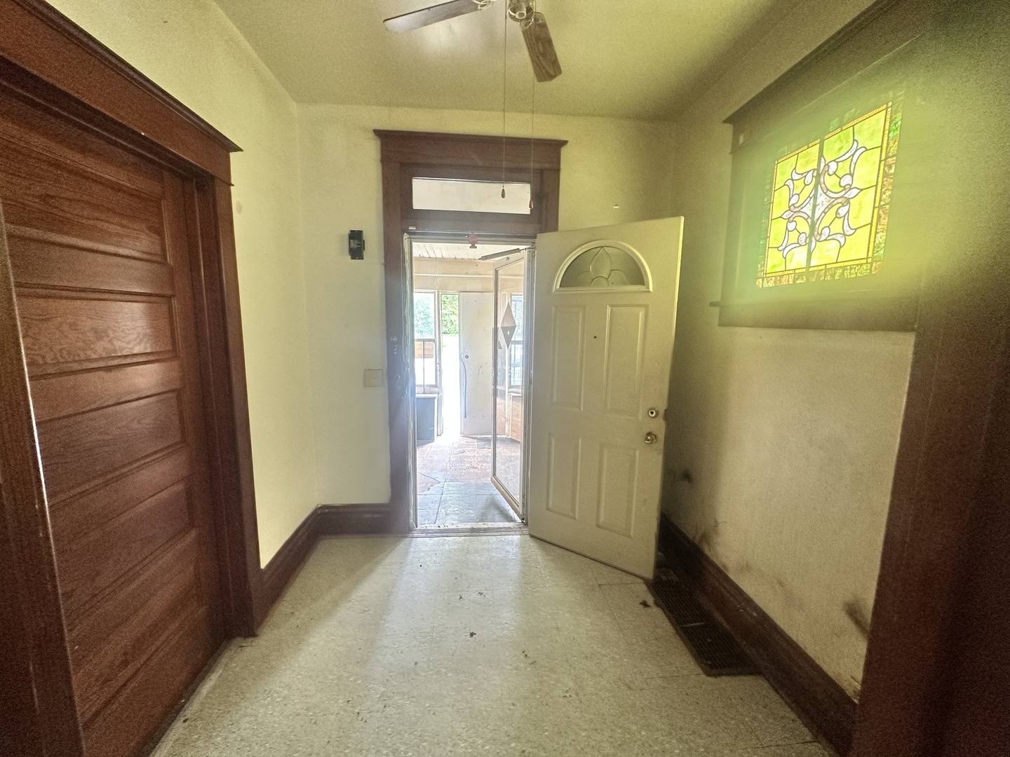 Peoria, IL 61605,801 S Warren ST