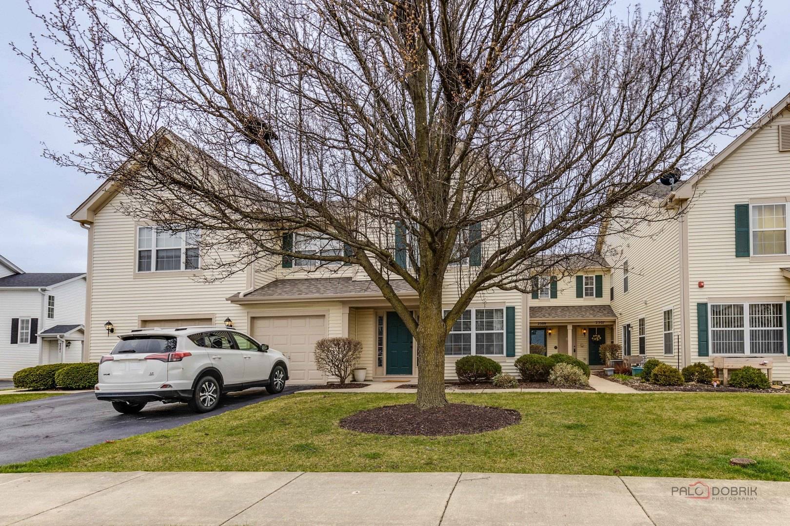 Aurora, IL 60503,2509 Dickens DR
