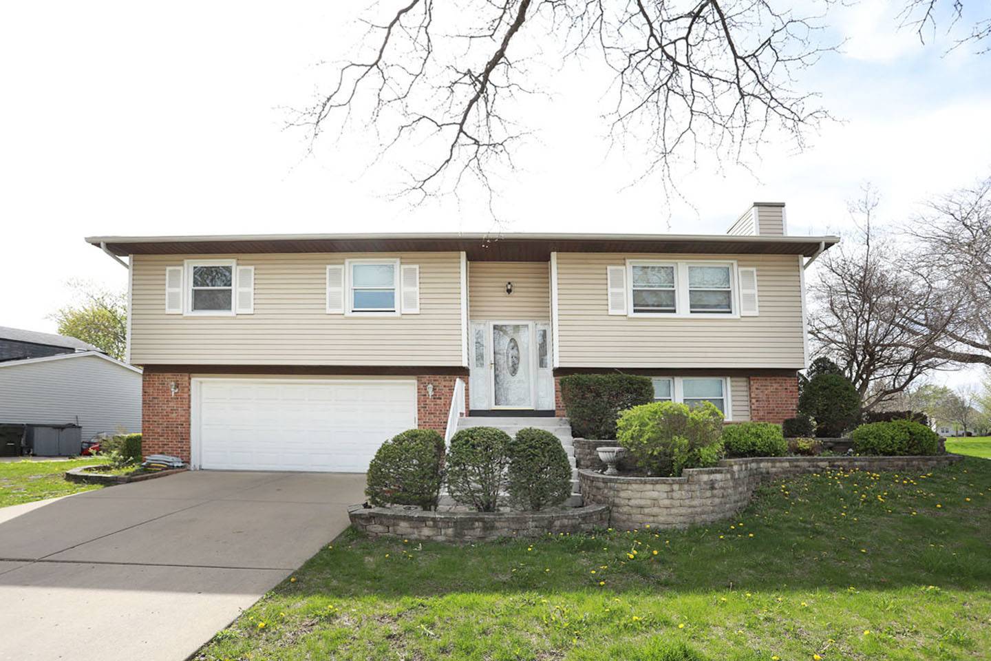 Hoffman Estates, IL 60192,4624 Thornbark DR