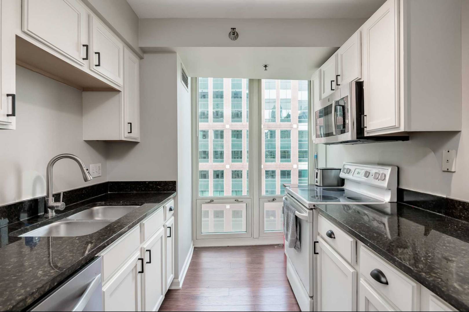 Chicago, IL 60654,345 N LaSalle DR #1501