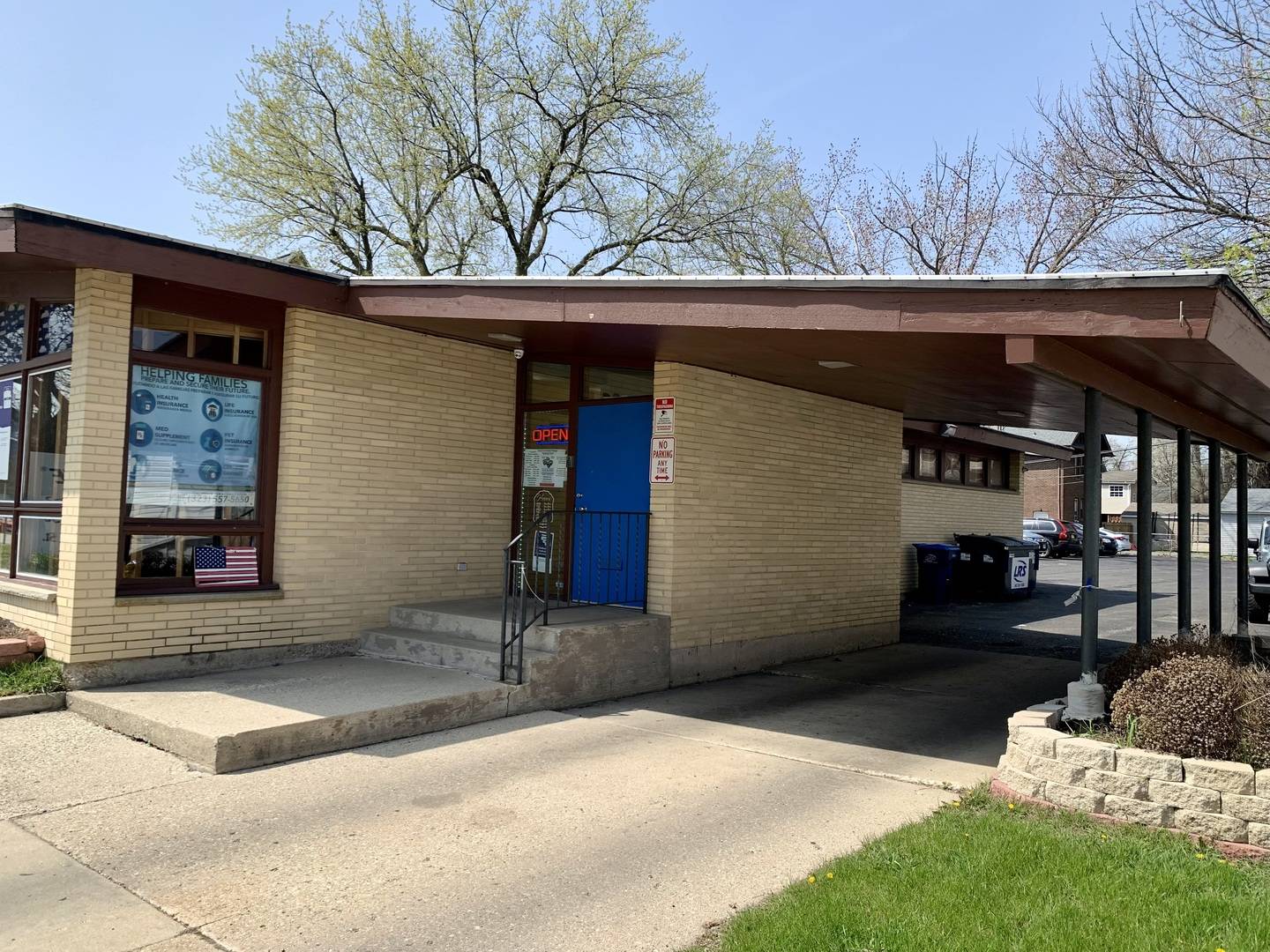 Waukegan, IL 60085,814 Washington ST