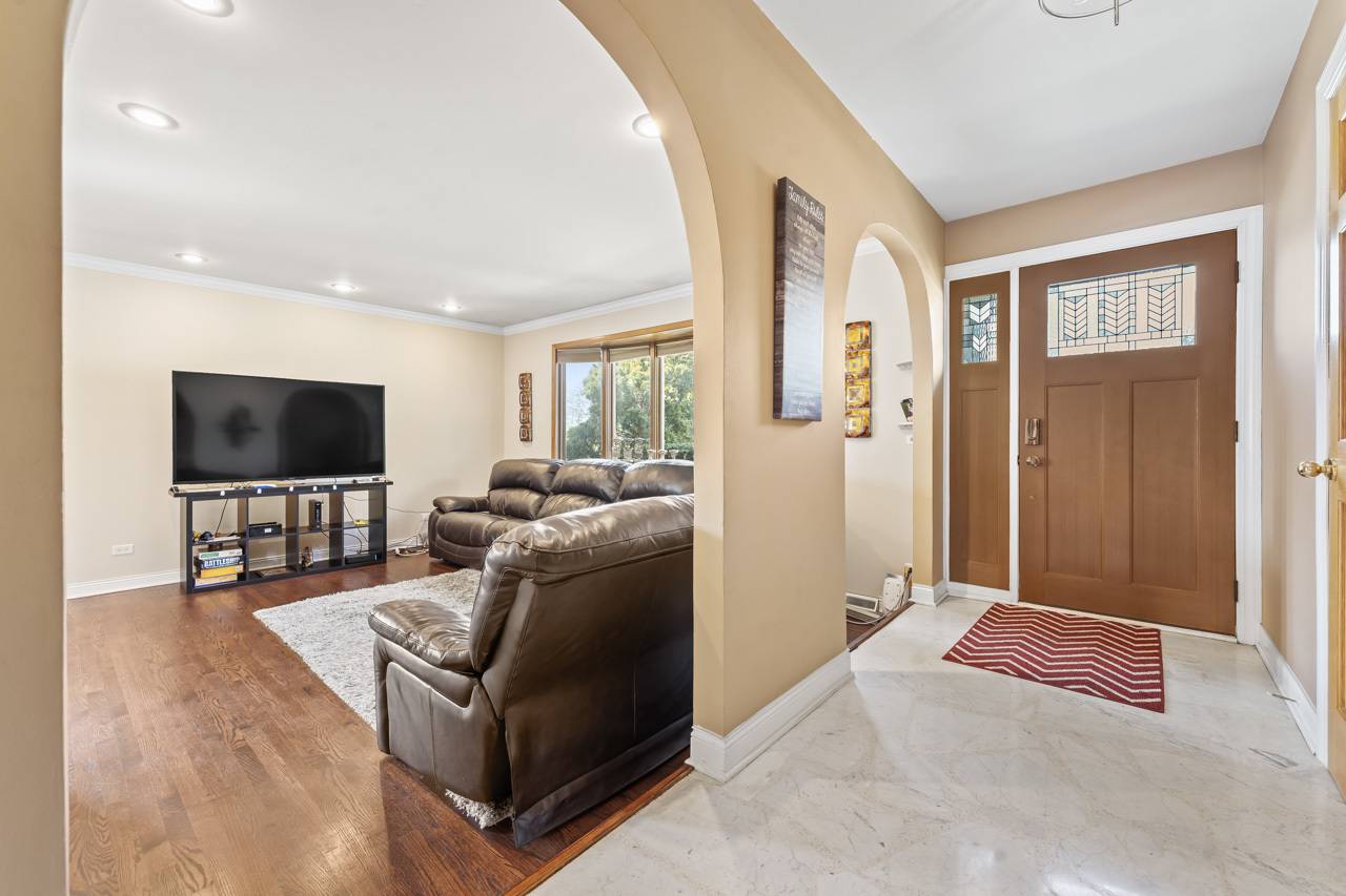 Arlington Heights, IL 60005,1005 E Orchard ST