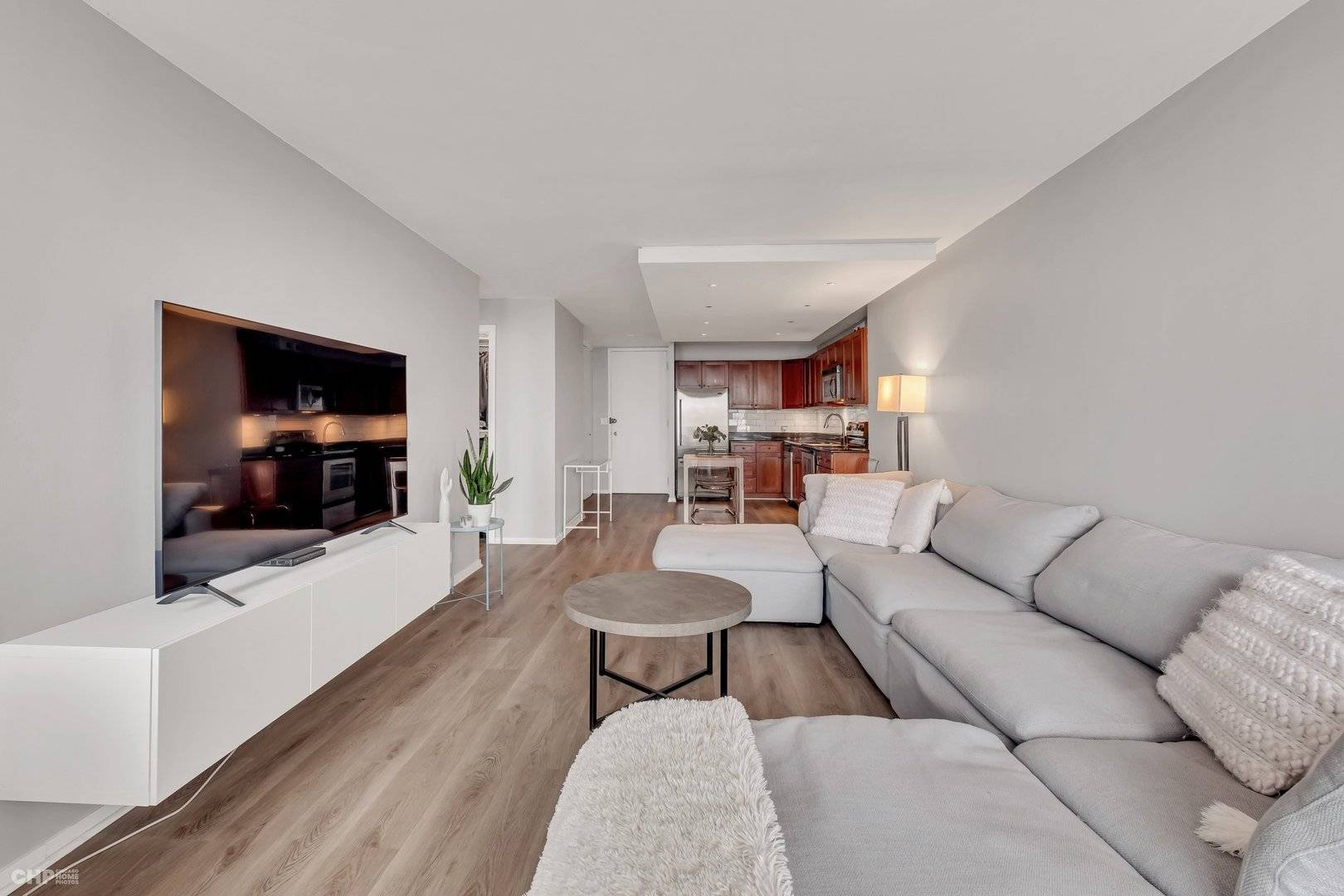 Chicago, IL 60614,1660 N LASALLE ST #4006