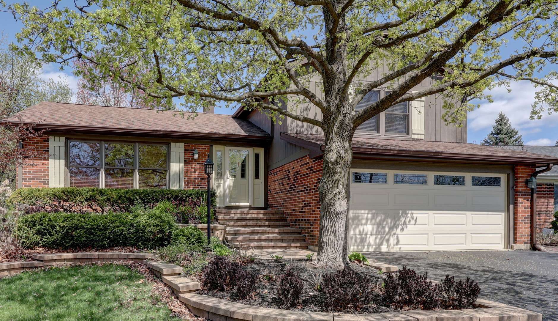 Bartlett, IL 60103,1183 Buttercup LN