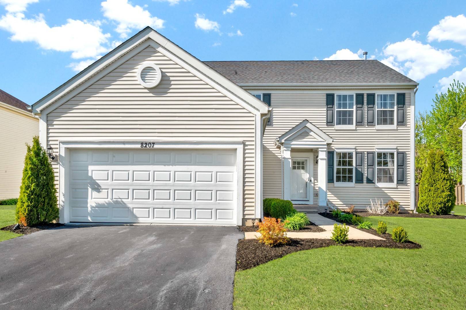 Joliet, IL 60431,8207 WATERBURY DR