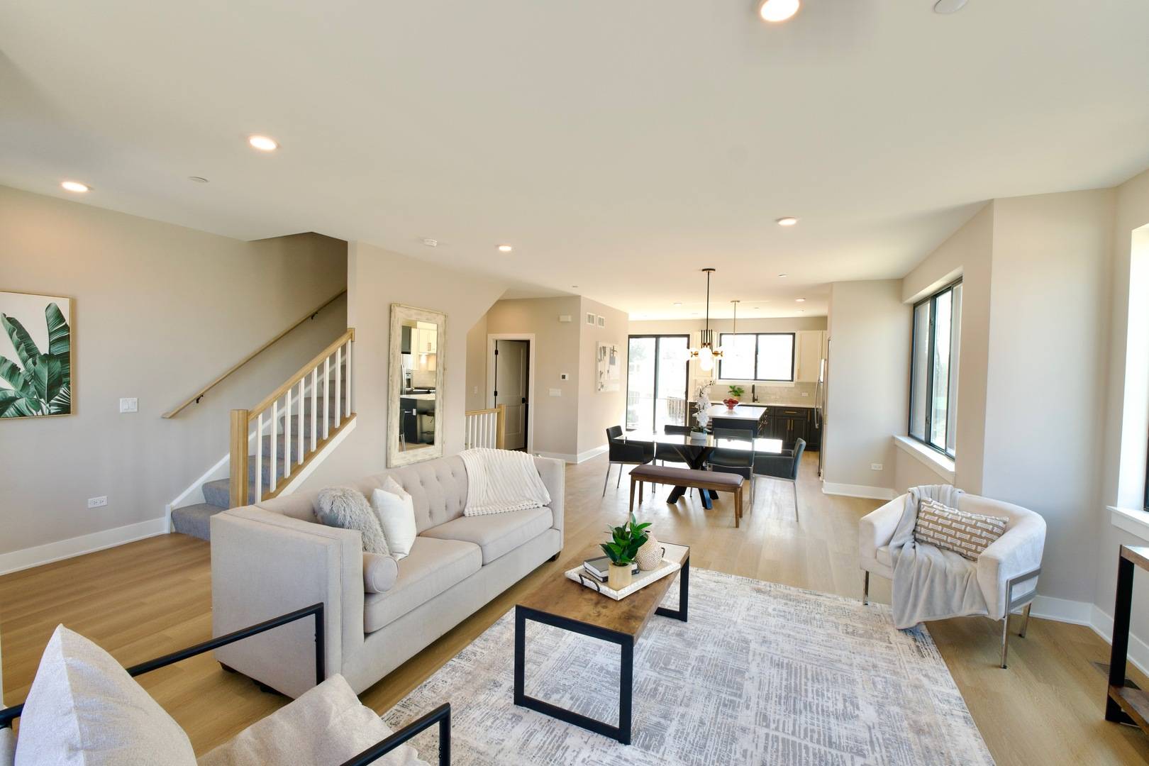 Northbrook, IL 60062,180 Pointe DR #180