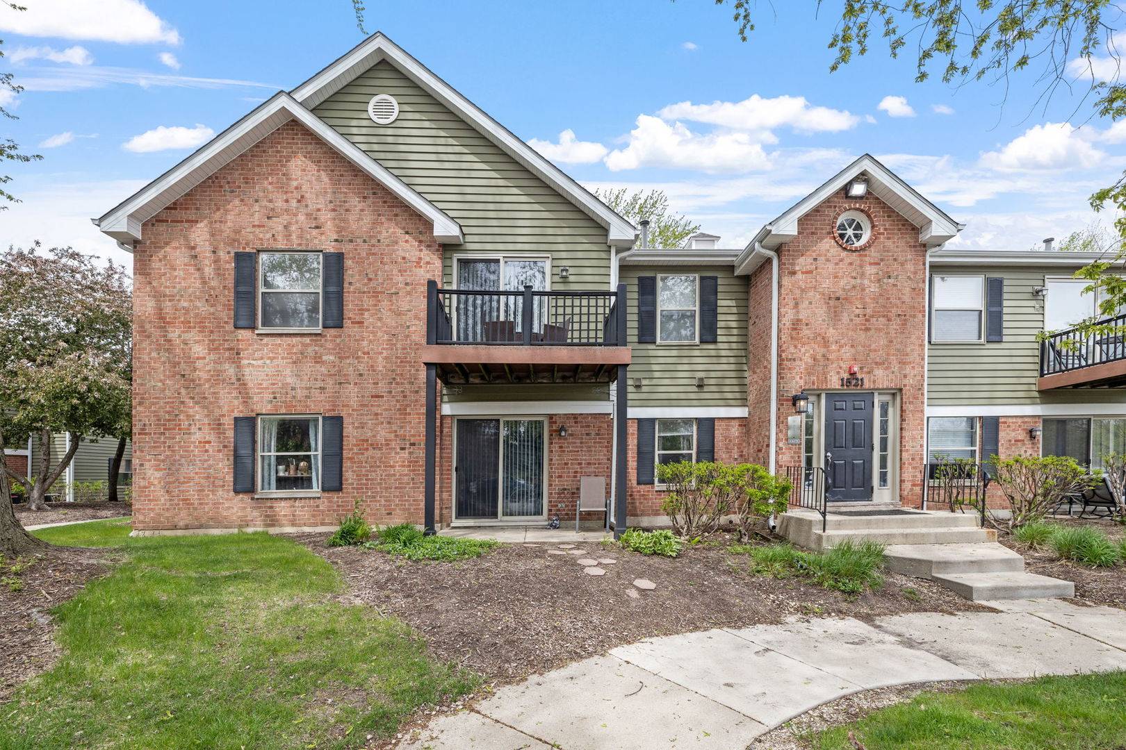 Naperville, IL 60563,1521 Raymond DR #203