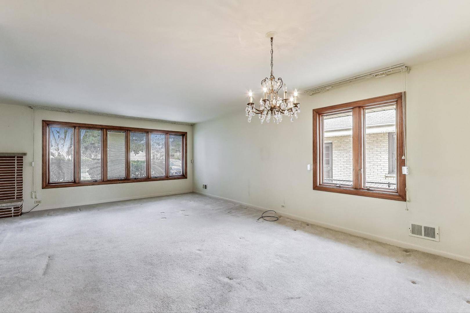 Park Ridge, IL 60068,621 N Hamlin AVE