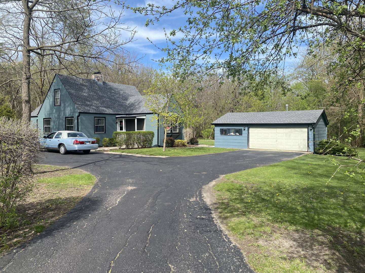 Mundelein, IL 60060,26301 N Highland DR