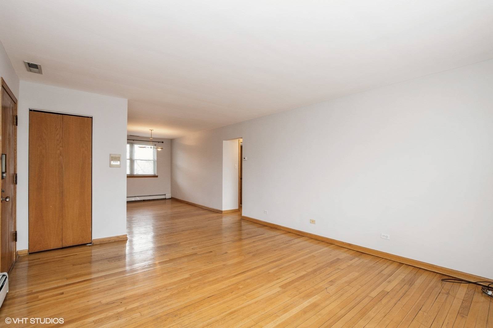 Chicago, IL 60645,2843 W ARTHUR AVE #3
