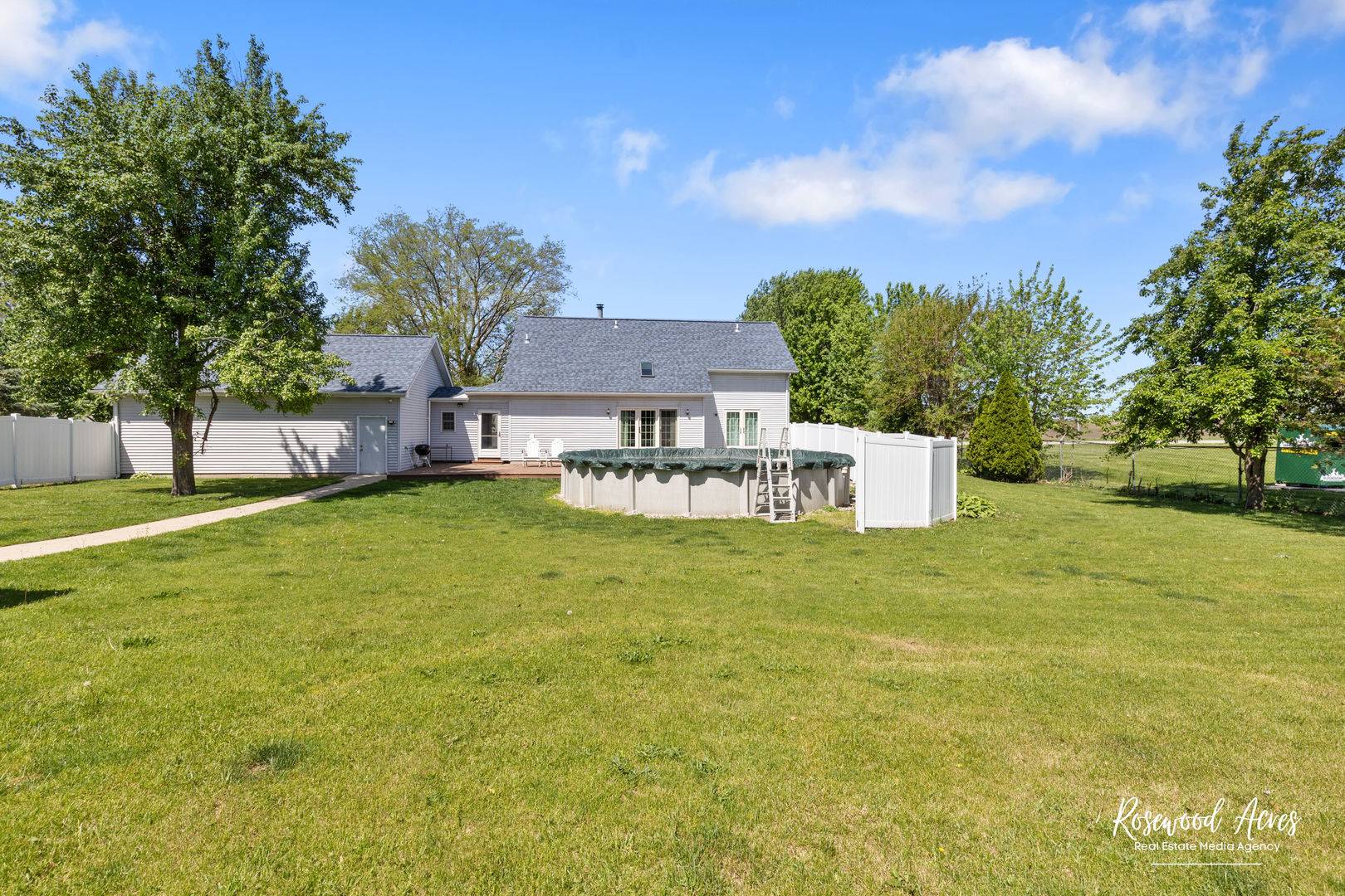 Momence, IL 60954,3571 N State Route 1 17