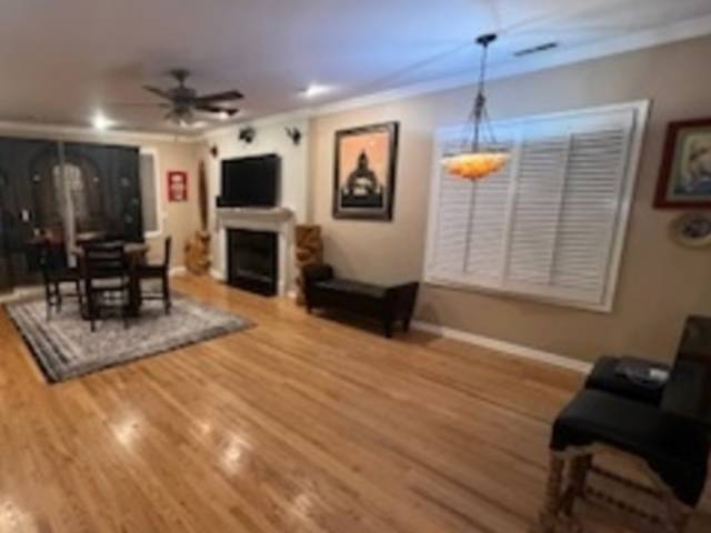 Chicago, IL 60657,710 W Aldine AVE #201