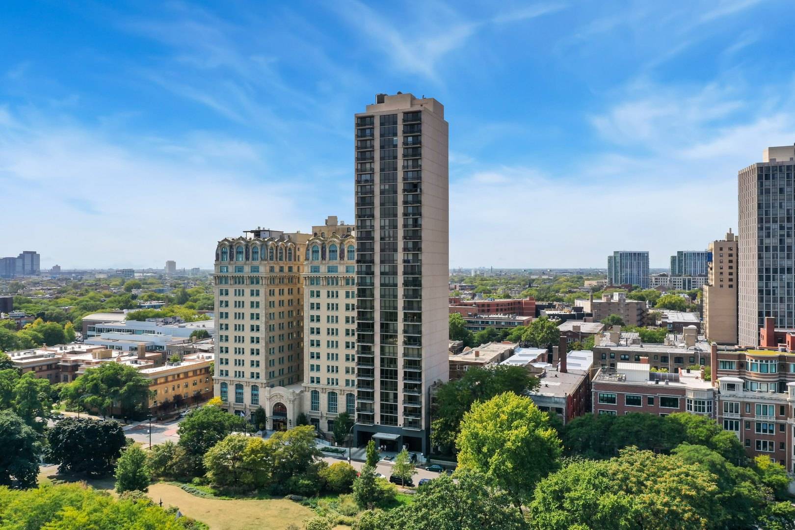 Chicago, IL 60614,2314 N Lincoln Park West #8-9S