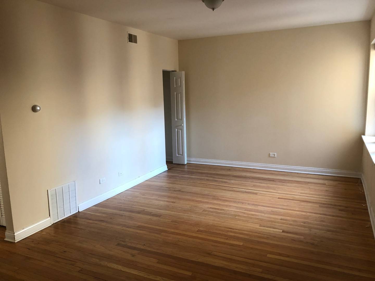 Chicago, IL 60639,2344 N KENNETH AVE #1E