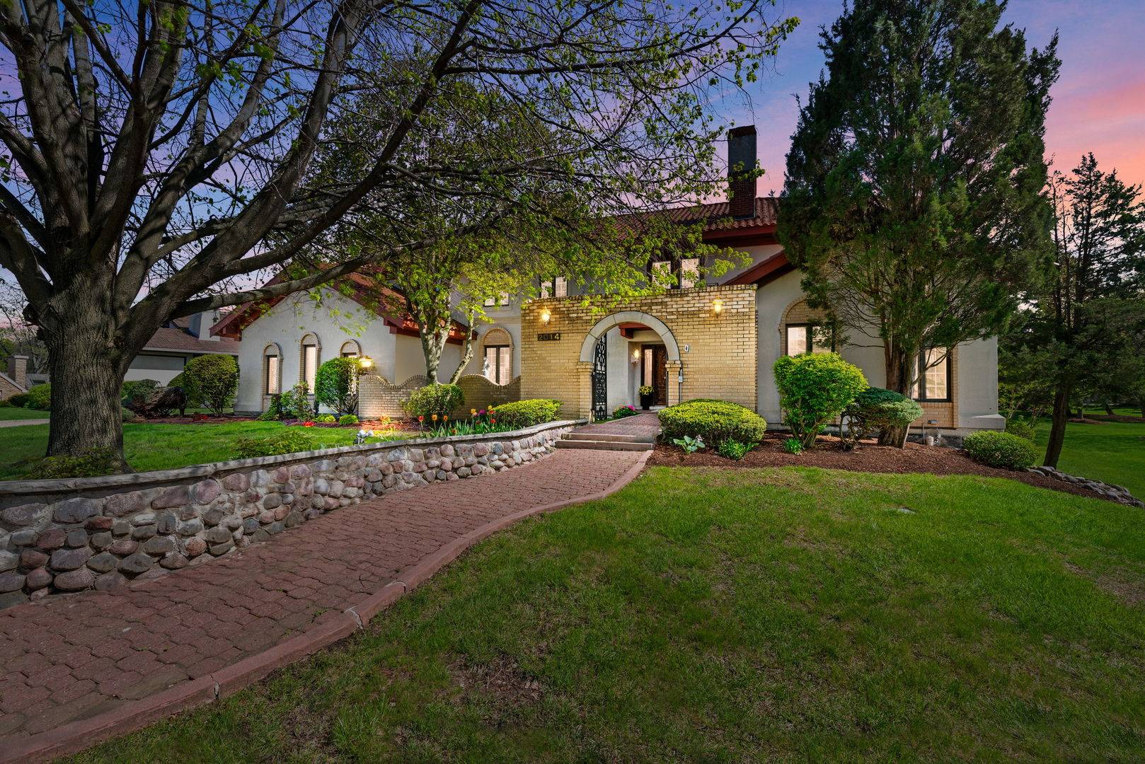 Oak Brook, IL 60523,2014 Midwest Club Pkwy