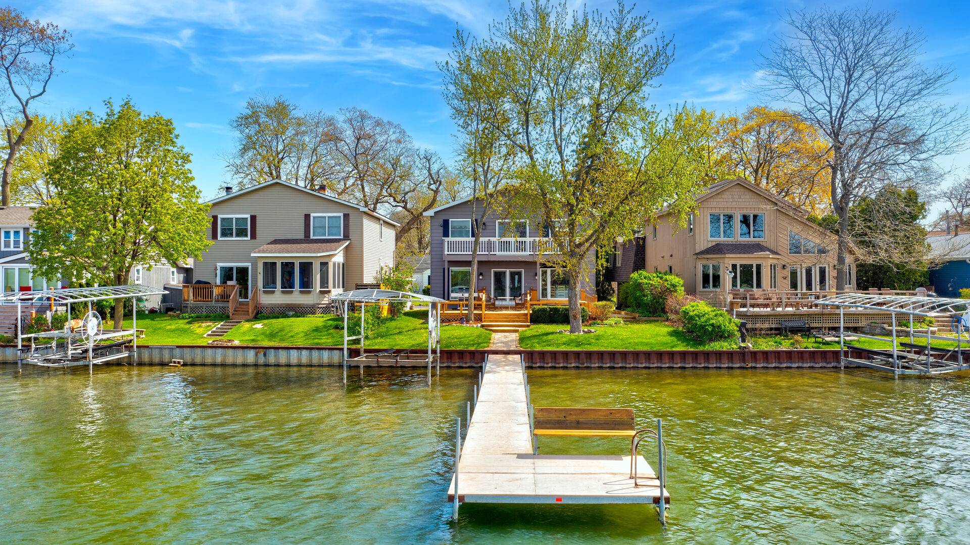 Grayslake, IL 60030,33750 N Lake Shore DR