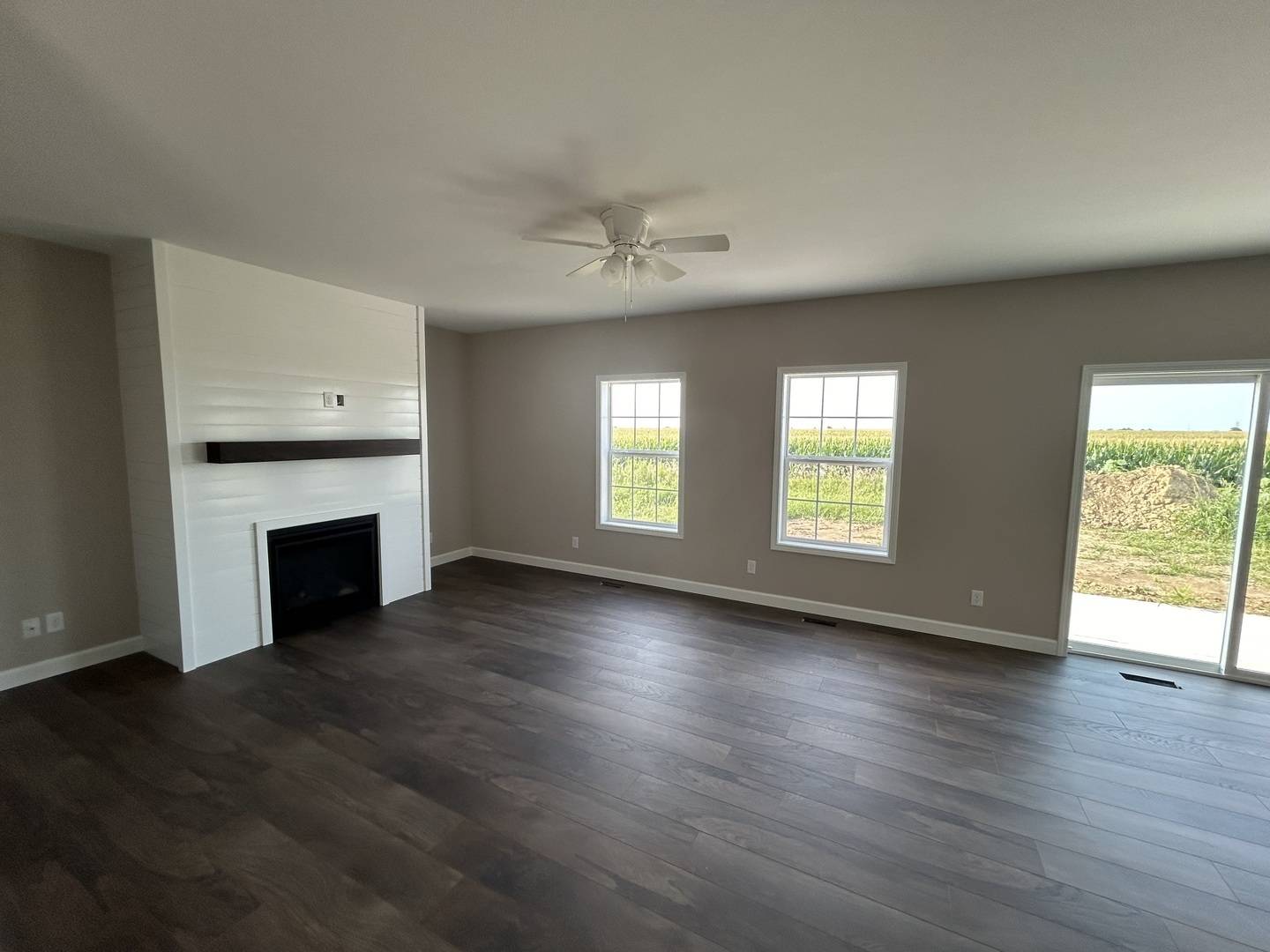 Savoy, IL 61874,302 Sutton DR