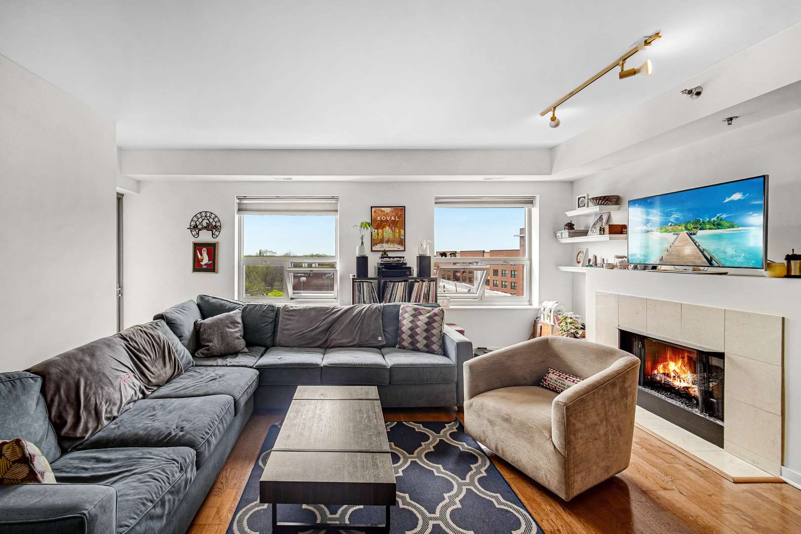 Chicago, IL 60613,4350 N Broadway ST #810