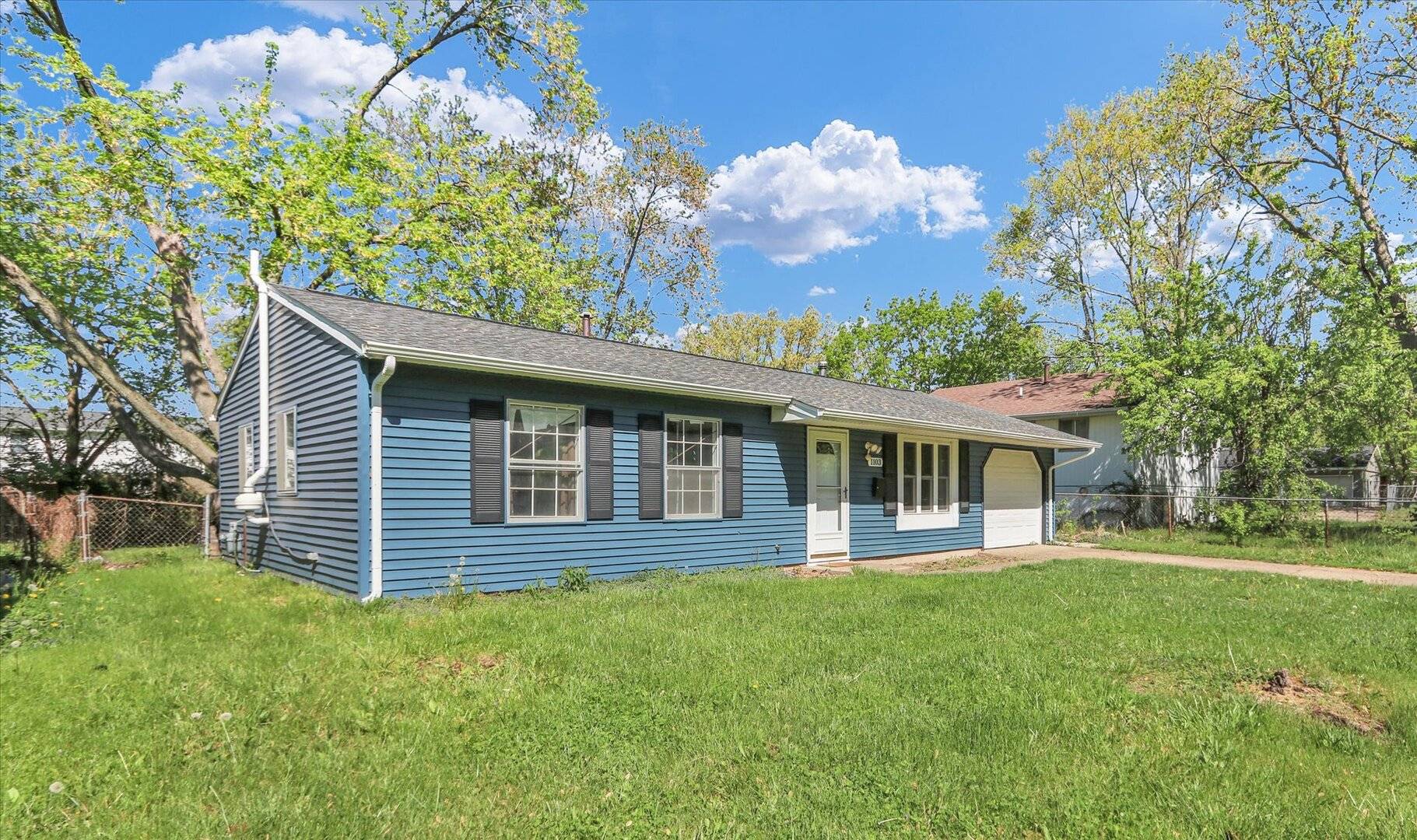 Urbana, IL 61802,1103 Austin DR