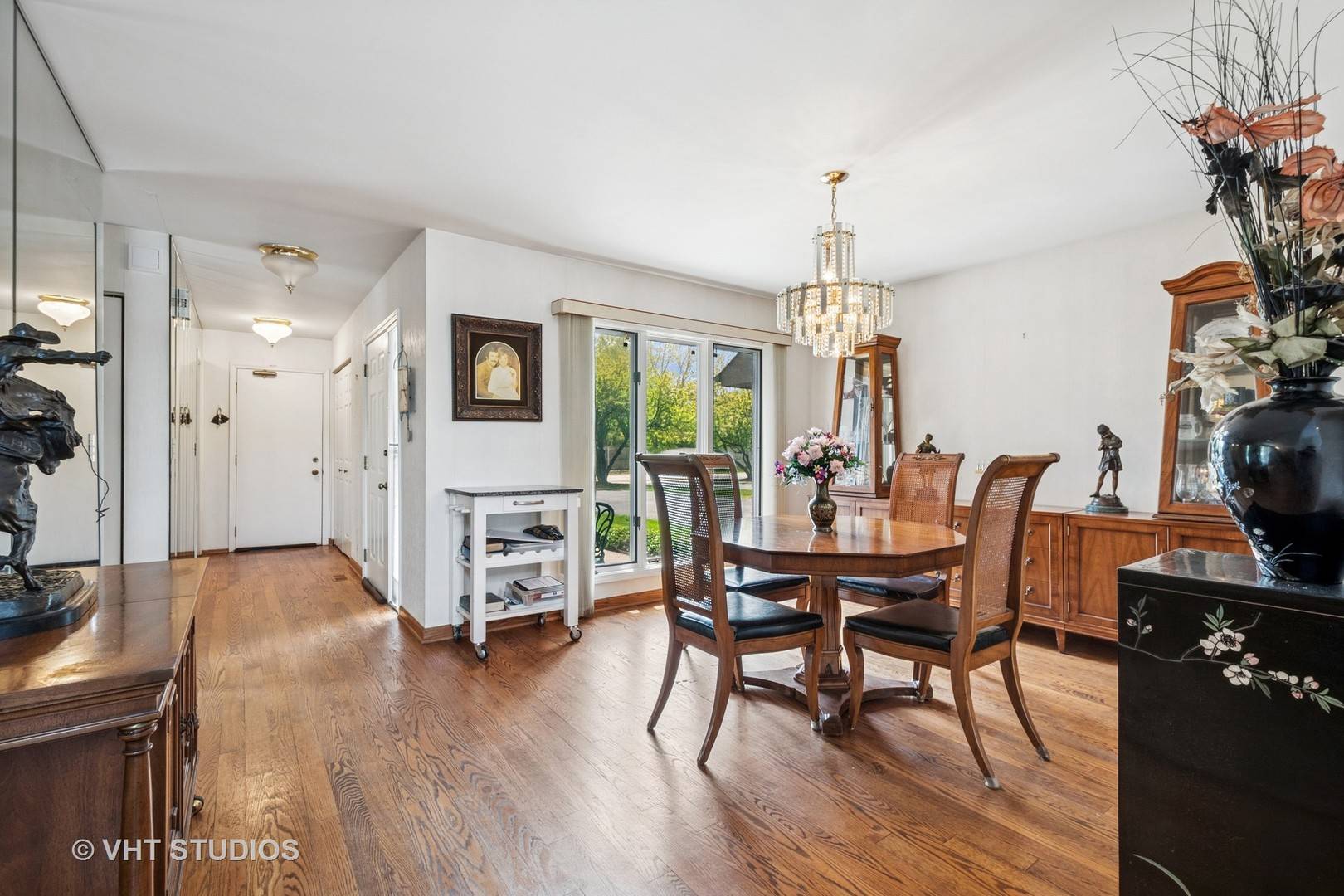 Northbrook, IL 60062,736 Picardy CIR