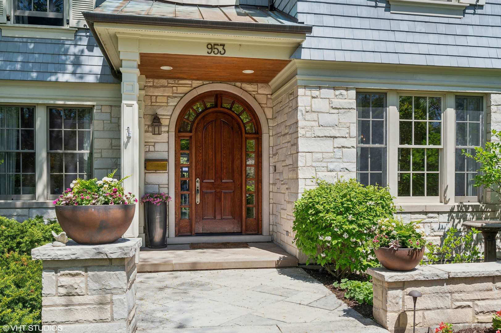 Winnetka, IL 60093,953 SPRUCE ST