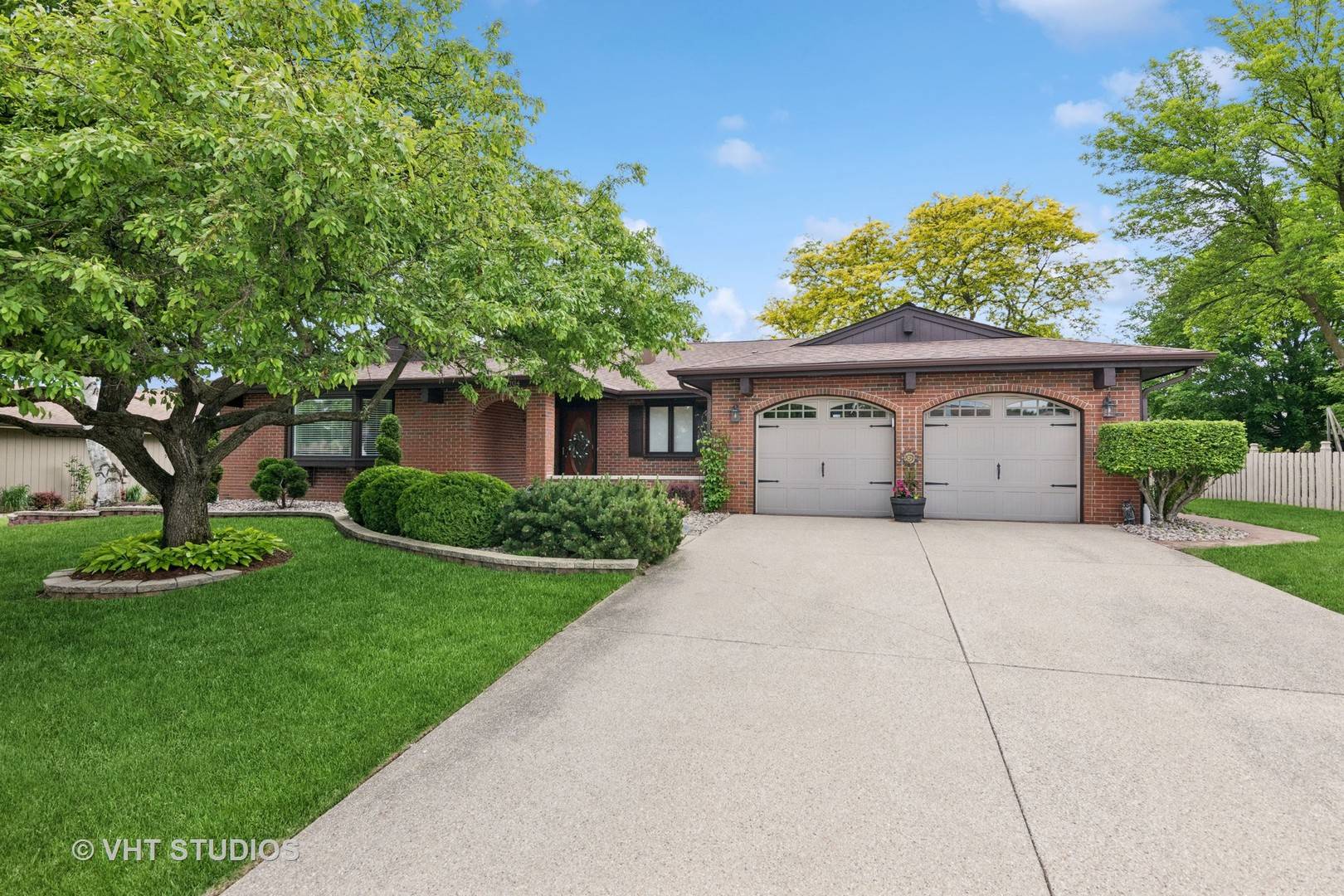 Schaumburg, IL 60193,104 Haverhill LN