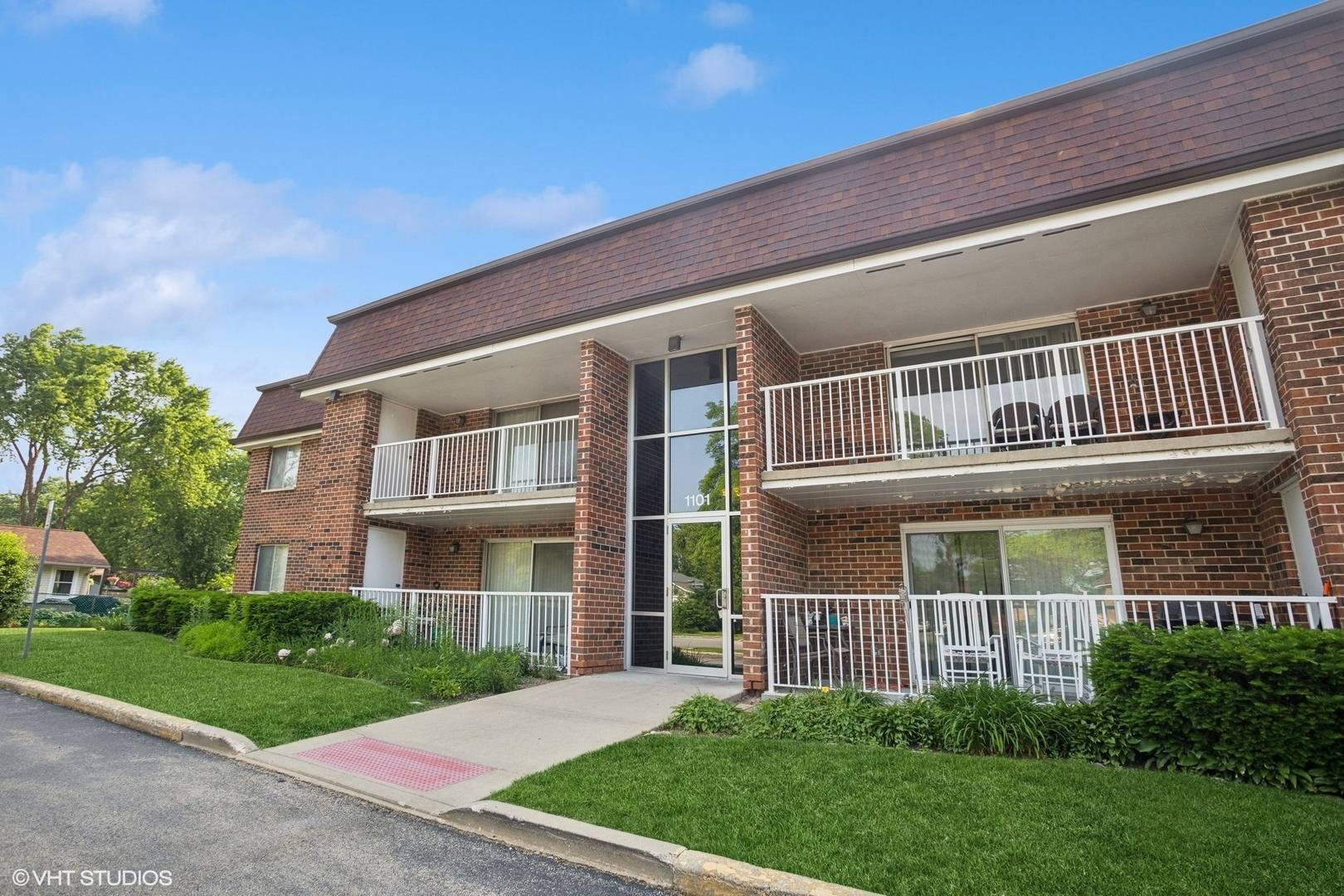 Schaumburg, IL 60193,1101 Mercury DR #1C