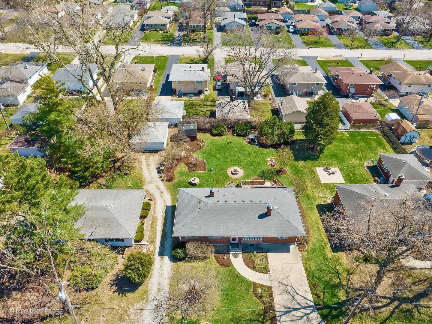Clarendon Hills, IL 60514,5823 Bentley AVE