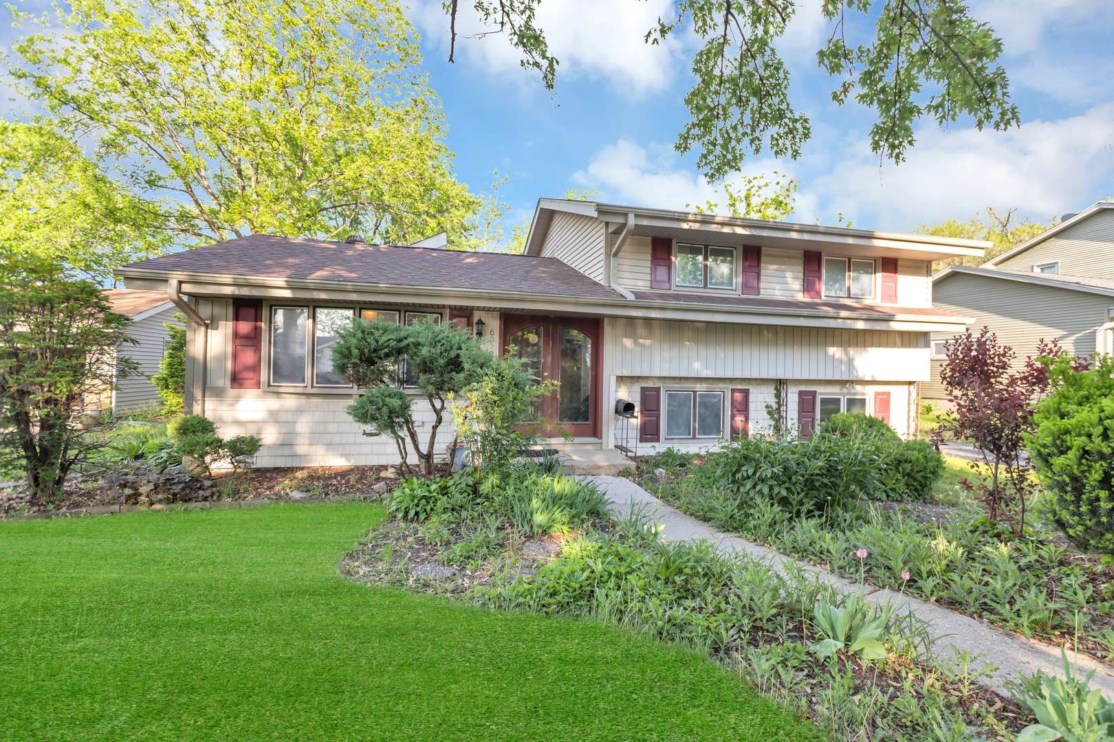 Downers Grove, IL 60516,6029 Osage AVE
