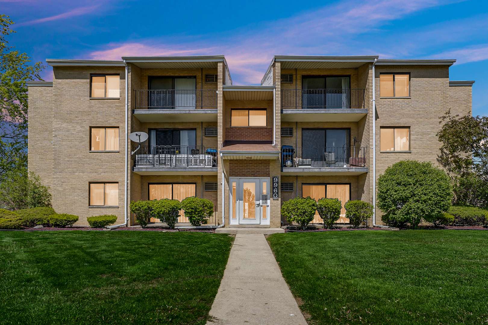 Orland Park, IL 60462,9960 Franchesca CT #2C