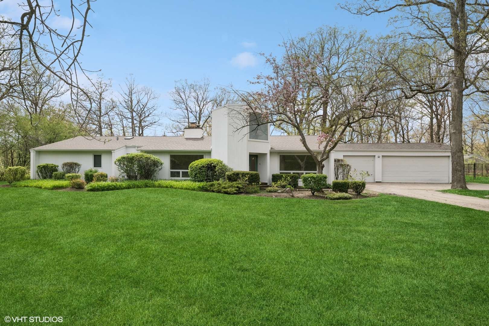 Riverwoods, IL 60015,1000 Blackhawk LN
