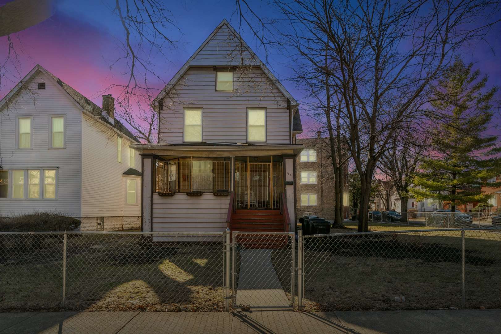 Chicago, IL 60644,160 N Waller AVE