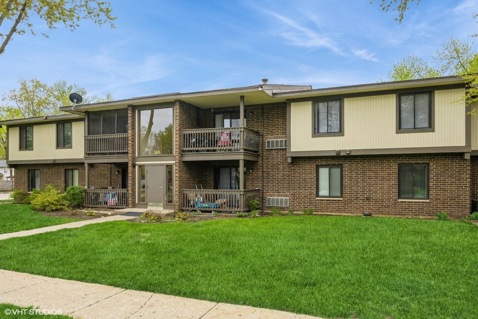 Crystal Lake, IL 60014,568 Somerset LN #7