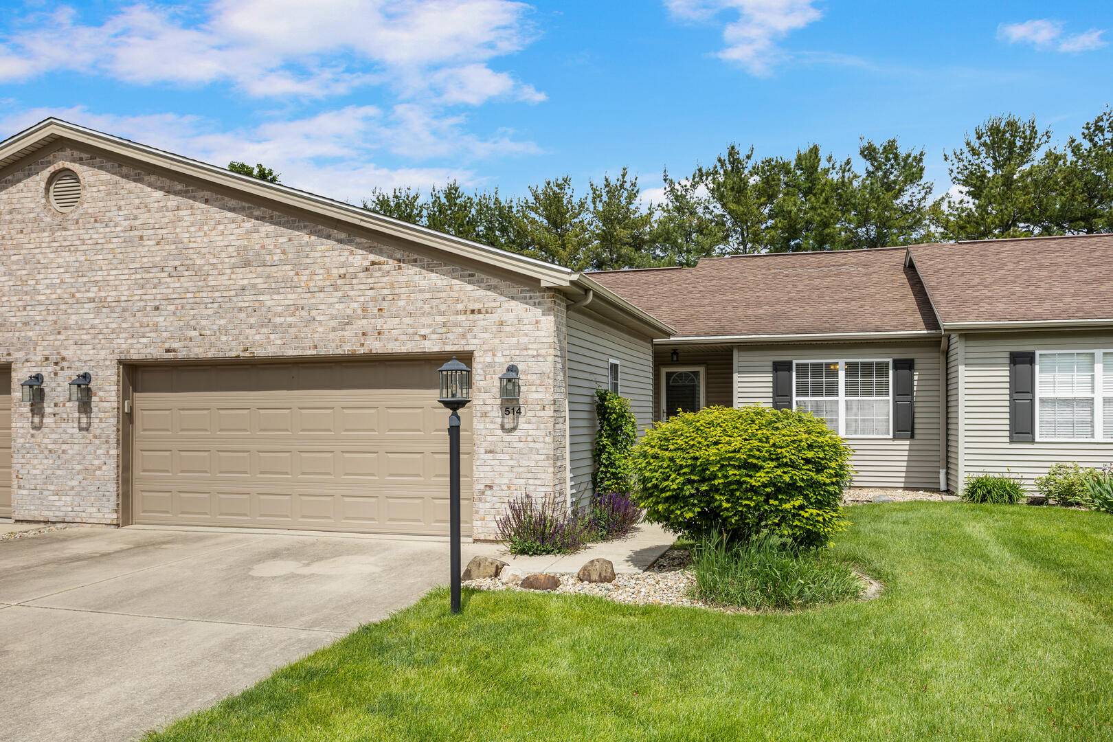 Savoy, IL 61874,514 STONECREST DR #0