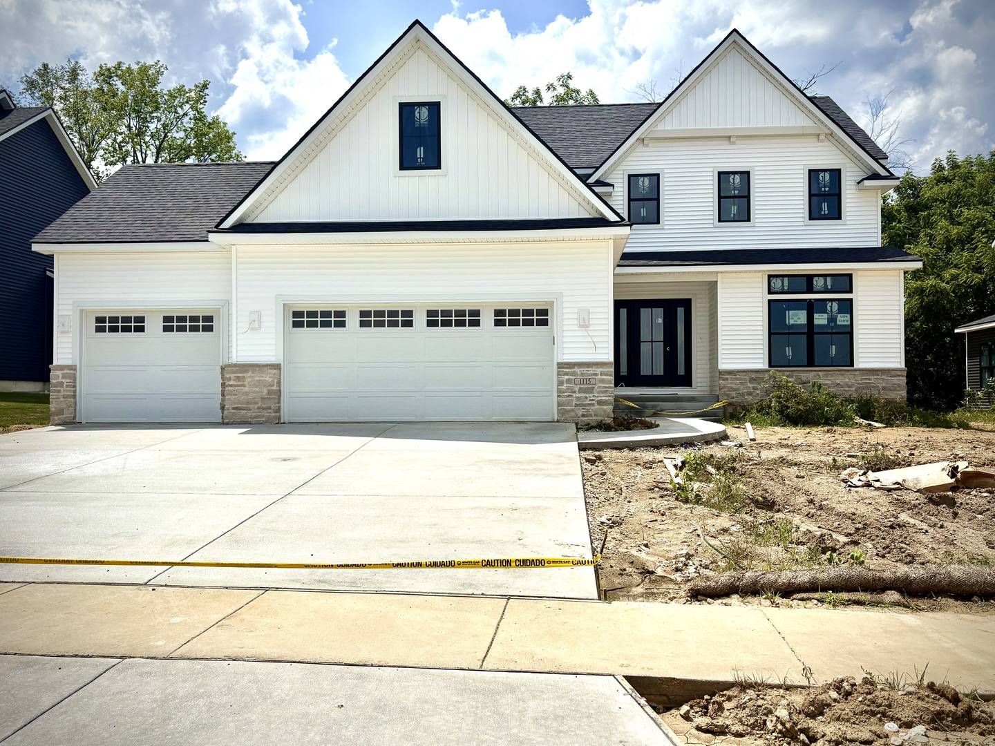 Mahomet, IL 61853,1115 Briarwood LN