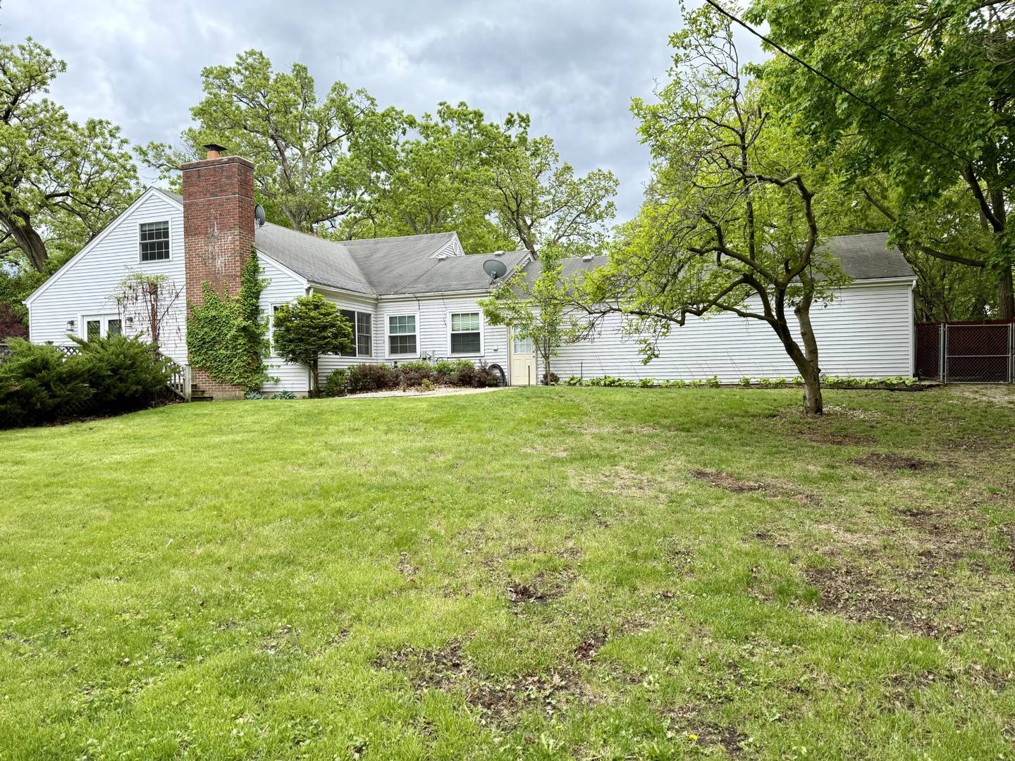 Grayslake, IL 60030,166 Harvey AVE