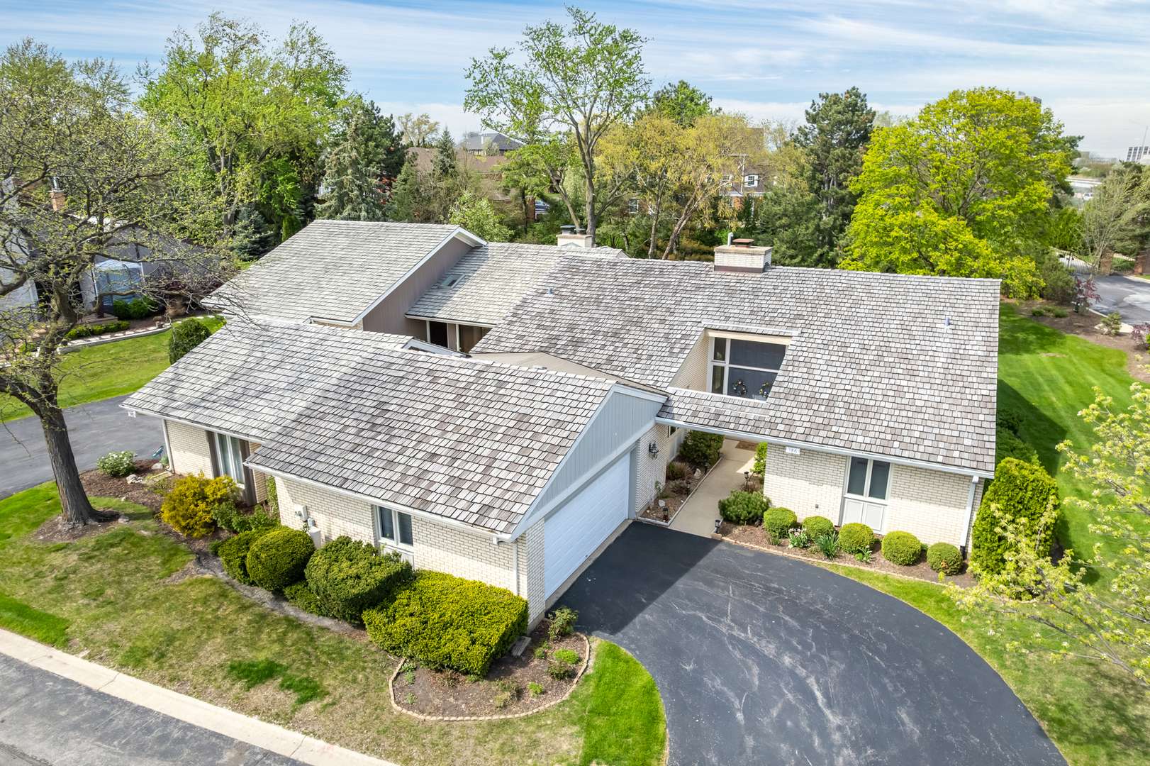 Oak Brook, IL 60523,186 Briarwood LOOP