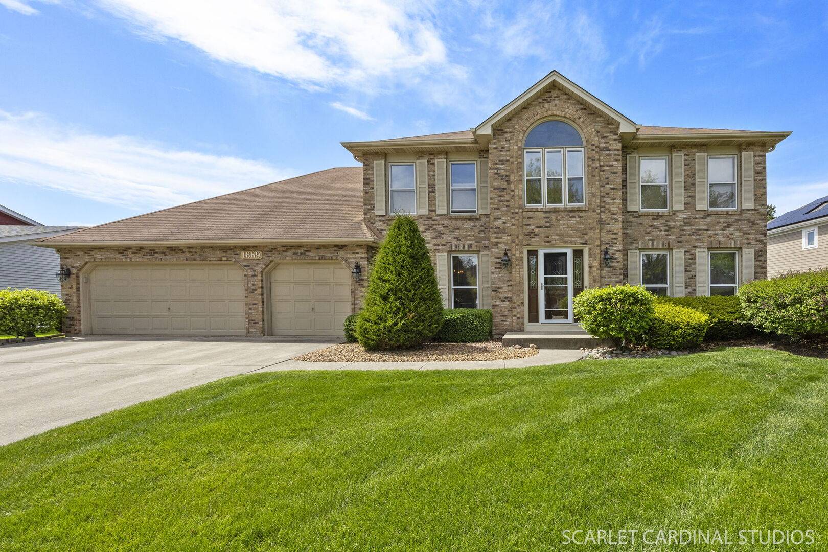 Naperville, IL 60563,1669 Brentford DR