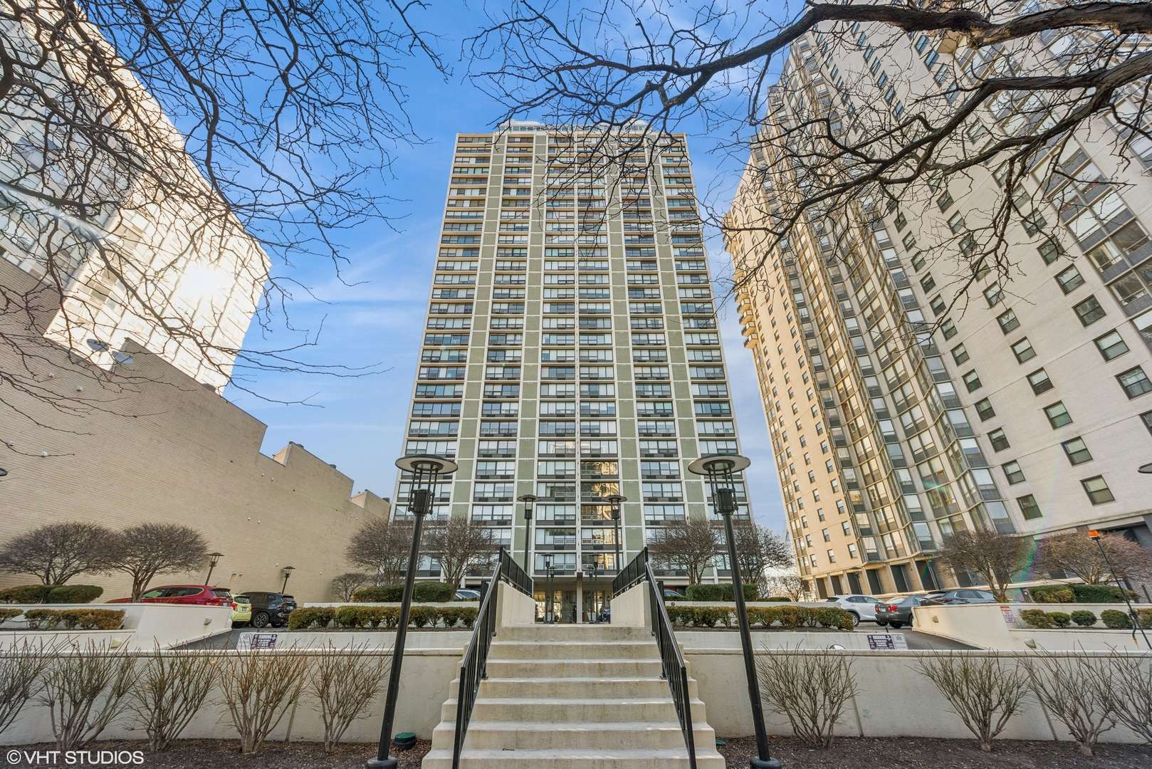 Chicago, IL 60660,5733 N SHERIDAN RD #29D