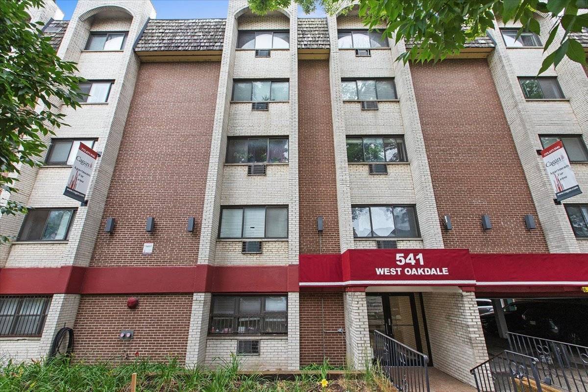 Chicago, IL 60657,541 W OAKDALE AVE #303
