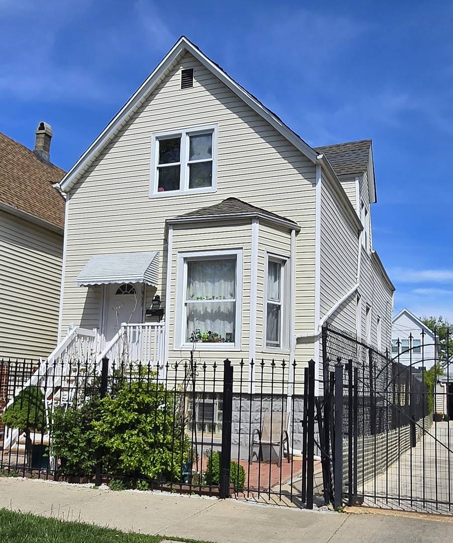 Chicago, IL 60647,1933 N Ridgeway AVE