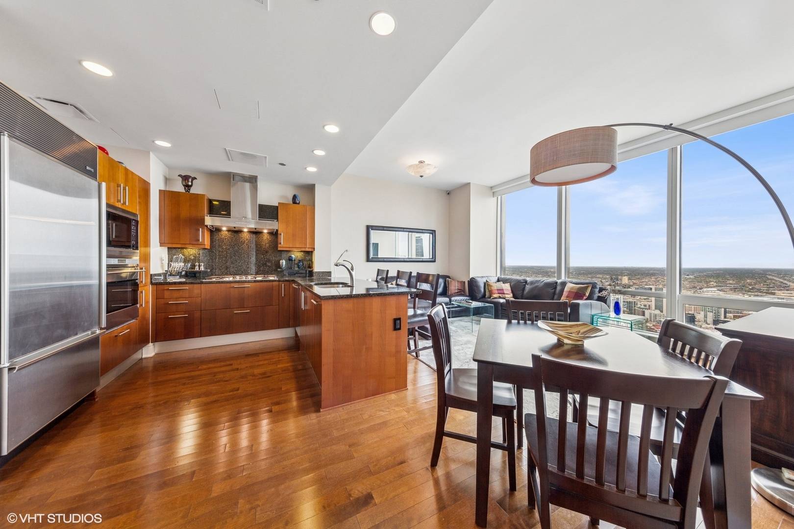 Chicago, IL 60611,401 N Wabash AVE #52B