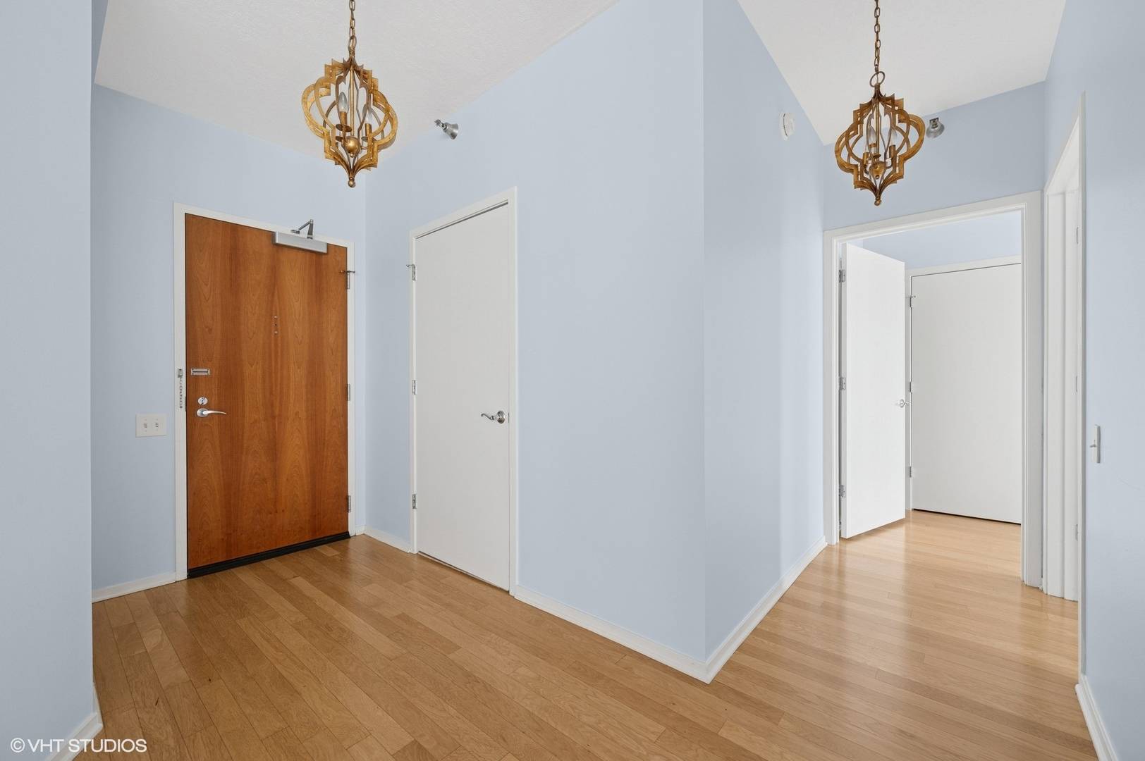 Chicago, IL 60654,600 N Kingsbury ST #1707
