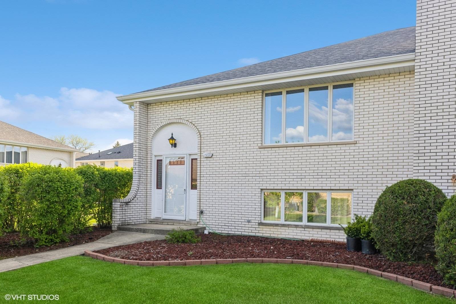 Orland Park, IL 60462,15224 S 72nd CT