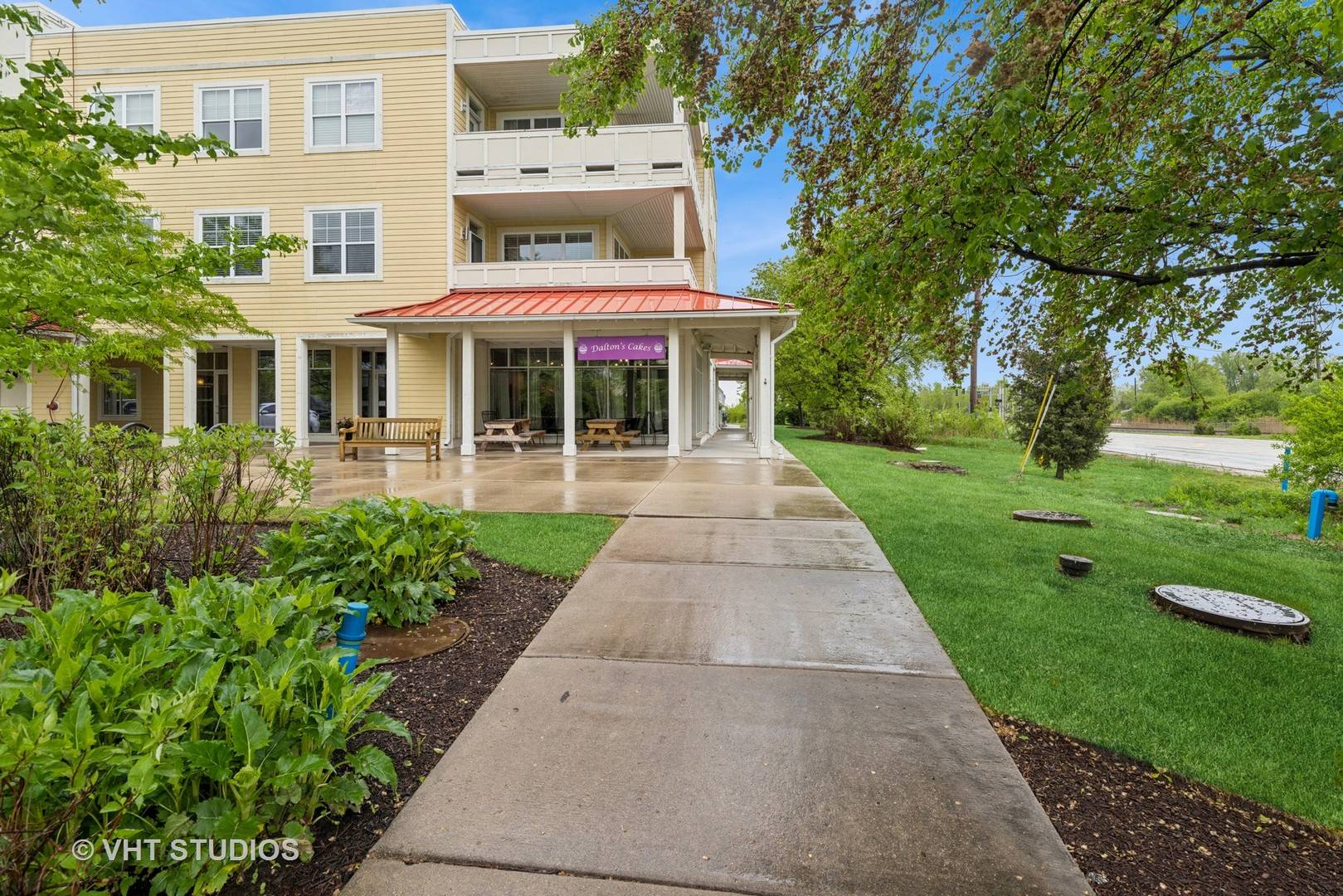 Grayslake, IL 60030,970 HARRIS RD #33