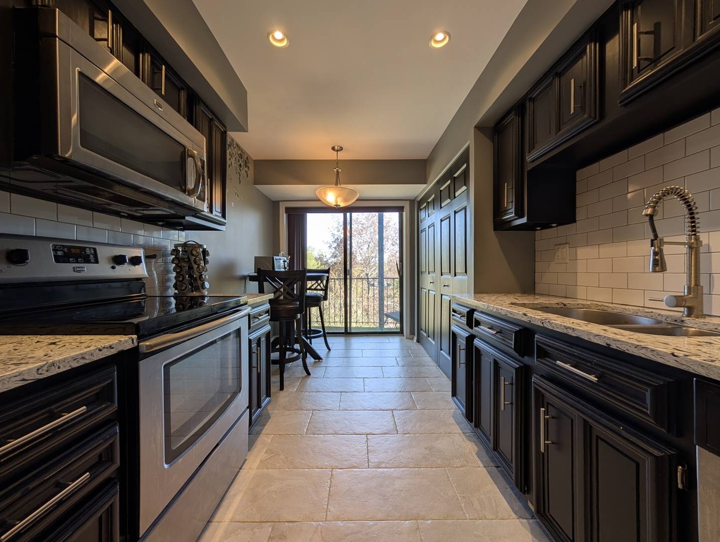 Mount Prospect, IL 60056,1400 N Yarmouth PL #314